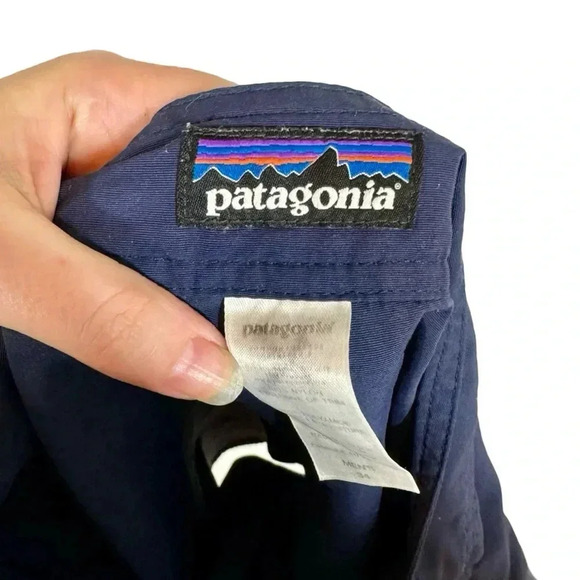 Patagonia Men’s Wavefarer Board Shorts in Blue - Picture 6 of 7